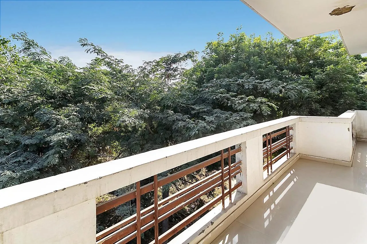 Oyo 5919 Hotel Rajvansh Palace 古尔冈 3*,